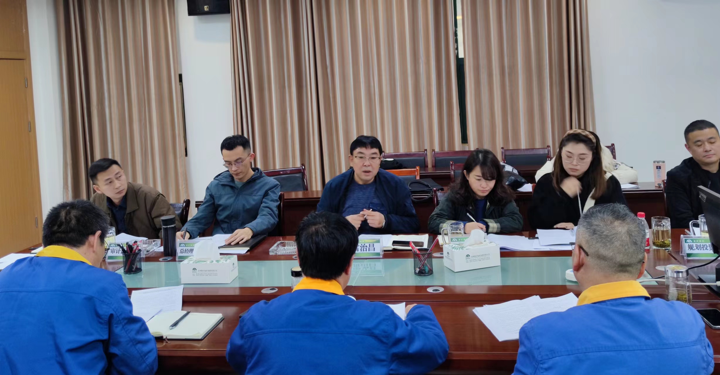 集團(tuán)黨委委員、總會(huì)計(jì)師雷治昌一行到能礦錳業(yè)調(diào)研全面預(yù)算工作